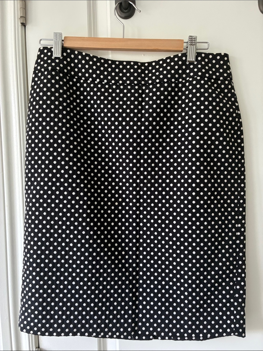 Ann Taylor Black and White Polka Dot Pencil Skirt lined